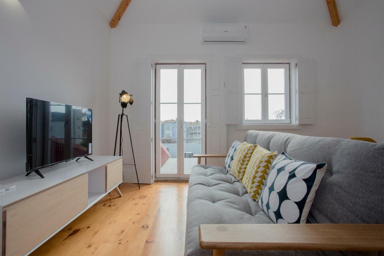 Liiiving In | Historic & Sunny Terrace Apartamento